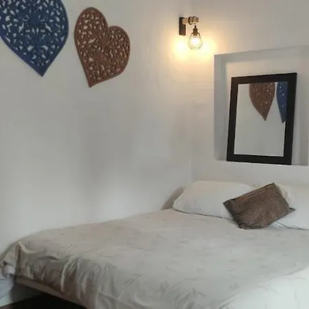 Malaka Nyaraló Coín